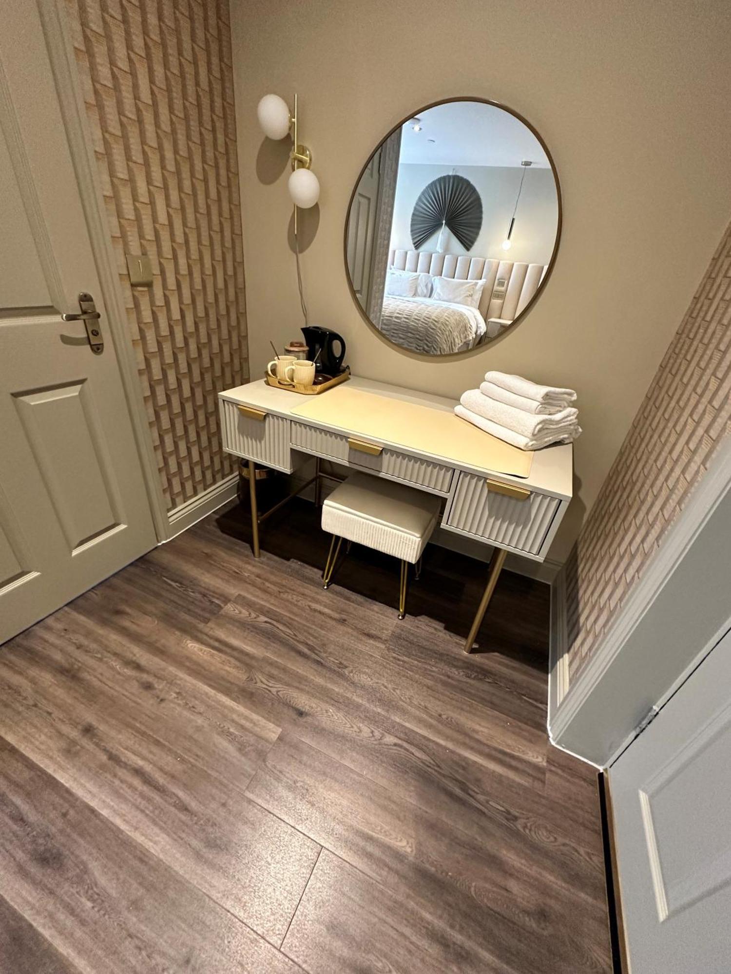 Howfield Hotel Merthyr Tydfil Eksteriør bilde
